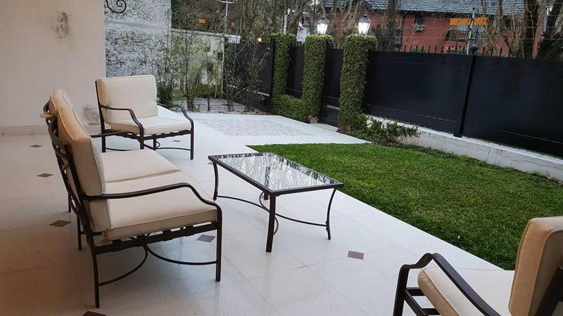 Casa Franca - Bed And Breakfast En San Isidro - Habitaciones - Piscina Eksteriør billede